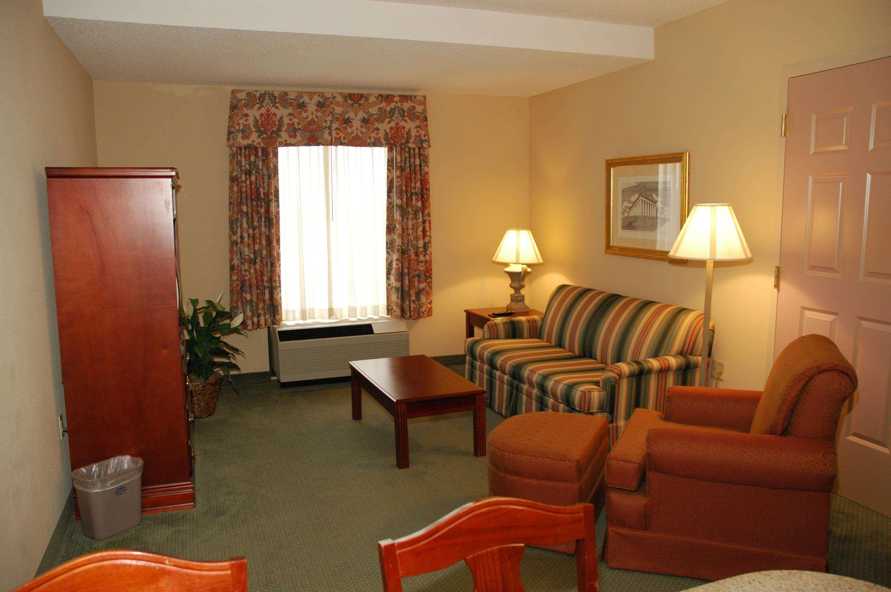 Hampton Inn & Suites Nashville-Green Hills Exterior foto